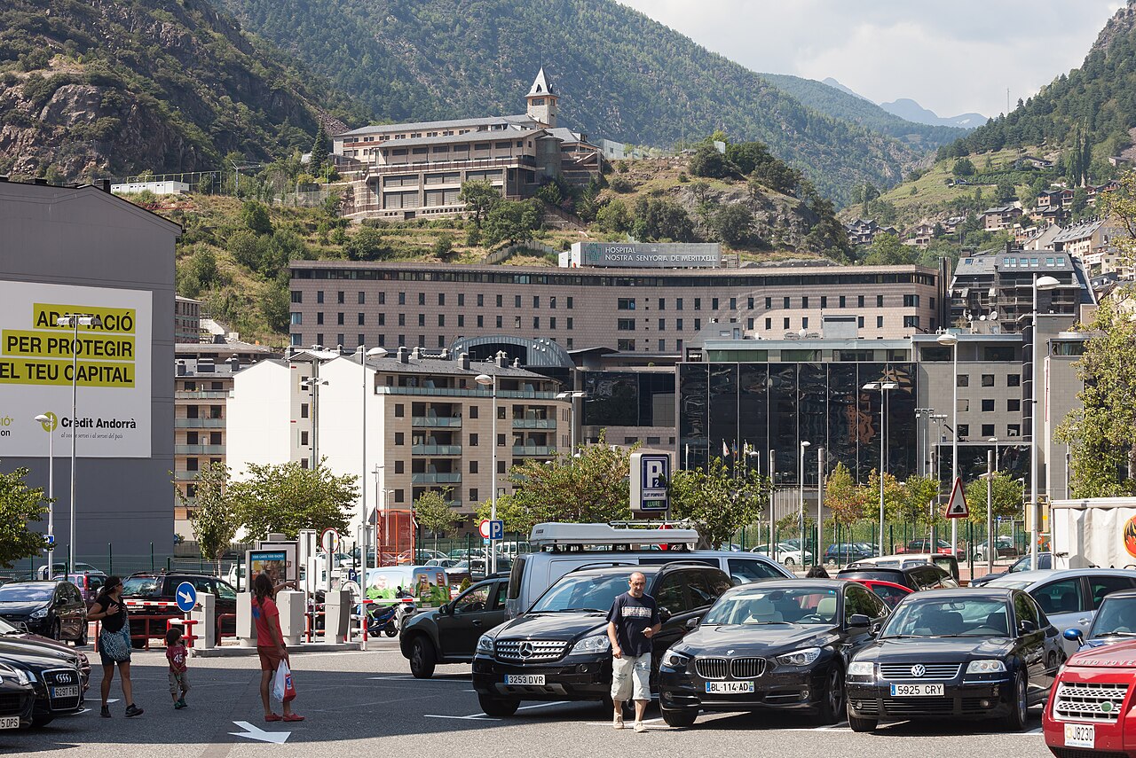 Vista del Hospital Nostra Senyora de Meritxell en Escaldes-Engordany, Andorra